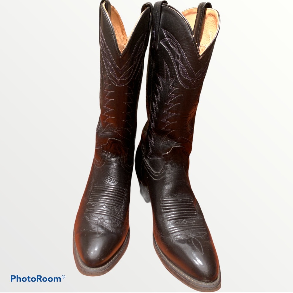 Simple black Cowboy boots